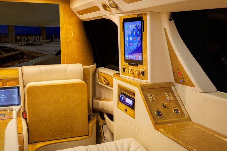  Cadillac Escalade Concept One by Lexani Motorcars 2014 года  (фото 9 из 13)